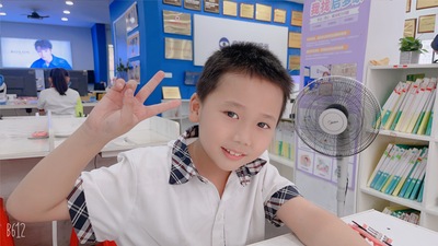 姓名：汪允
屈光性质：单纯性屈光不正散光
精准屈光度：
右眼：-100*180→1.0（祼眼0.8）
左眼： -100*180→1.0（祼眼0.8）
视力情况：
电脑矫正视力
右眼:   1.0 ✅.   左眼:1.0✅
5M矫正视力
右眼: 1.2-3 ✅ 左眼: 1.2-3✅
视力情况：   散光引起的视力下降，矫正了两个月，视力达到正常的视力，散光对眼睛影响不大了。
