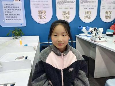 姓名：洪紫欣
屈光性质：近视+外斜+视功能
右眼：-1.00
左眼：-1.25
矫正目标：1.假性近视
2.显性外斜 3.调节不足
欢迎新同学
