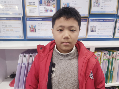 姓名：马梓睿
屈光性质：近视十散光
右眼：-0.50/-0.50*100
左眼：-1.00
欢迎新报名的学生🌹